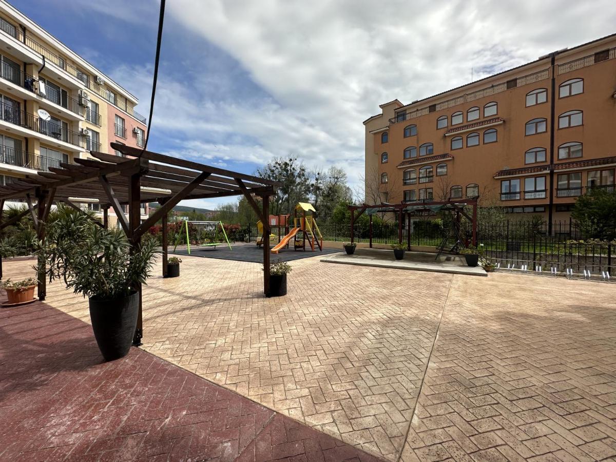 Cozy Apartment Слънчев бряг Екстериор снимка